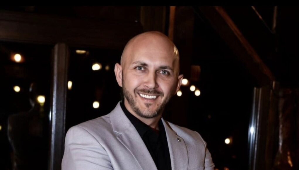 Aleksandar Cvetkovic Cvele put ka Zvezdama.