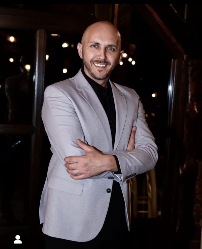 Aleksandar Cvetkovic Cvele put ka Zvezdama.