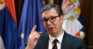 Predsednik Srbije Aleksandar Vučić istakao je značaj političke i krivične odgovornosti u vezi s tragedijom na železničkoj stanici u Novom Sadu.