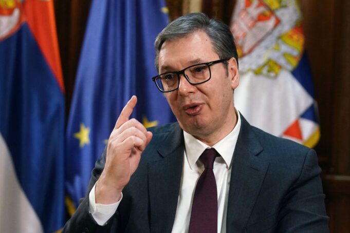 Predsednik Srbije Aleksandar Vučić istakao je značaj političke i krivične odgovornosti u vezi s tragedijom na železničkoj stanici u Novom Sadu.