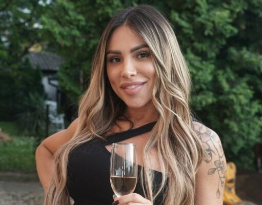 Sandra Afrika iskreno o bivšoj vezi s menadžerom: „Deset godina smo bili zajedno, ali putevi su nam se na kraju razišli“