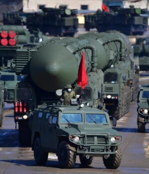 PUTIN VEČERAS LANSIRA ZASTRAŠUJUĆU INTERKONTINENTALNU BALISTIČKU RAKETU?!Ukrajina strepi, NATO u pripravnosti!“Domet veći od 10.000 kilometara“