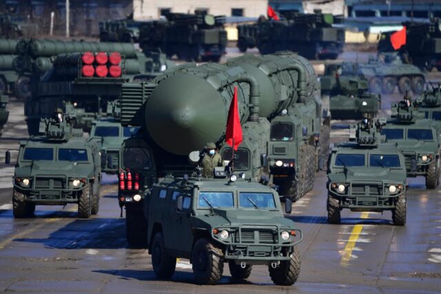 PUTIN VEČERAS LANSIRA ZASTRAŠUJUĆU INTERKONTINENTALNU BALISTIČKU RAKETU?!Ukrajina strepi, NATO u pripravnosti!“Domet veći od 10.000 kilometara“