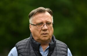 Halid Bešlić u bolnici: Stabilno stanje, izgubio 20 kilograma