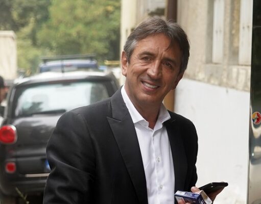 MOTIVAN TRENUTAK: Žika Jakšić prvi put izašao na scenu i obratio se publici – „Uz vašu pomoć da izguramo emisiju“