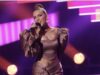 Takmičarka Sara Novčić (27) iz Čačka oduševila je publiku i članove žirija u emisiji Zvezde Granda kada je maestralno izvela veliki hit Svetlana Ceca Ražnatović.