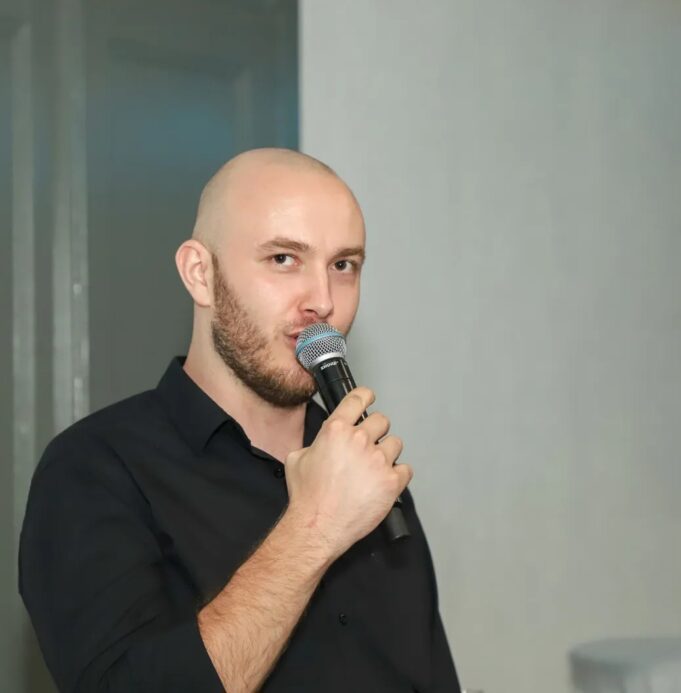 Nikola Radić osvaja publiku – novi projekti stižu, kalendar gotovo popunjen