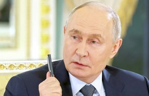 PUTIN UPOZORAVA EVROPU: „SLANJE EVROPSKIH TRUPA U UKRAJINU ZNAČILO BI RAT SA RUSIJOM“