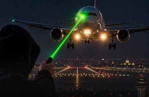 LASERIMA OMETALI AVIONE TOKOM SLETANJA NA „NIKOLU TESLU“ – ZABELEŽENO 25 INCIDENATA