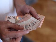 GDE SE NAJBOLJE ZARAĐUJE U JAVNOM SEKTORU? Razlika u platama veća od 31.000 dinara!